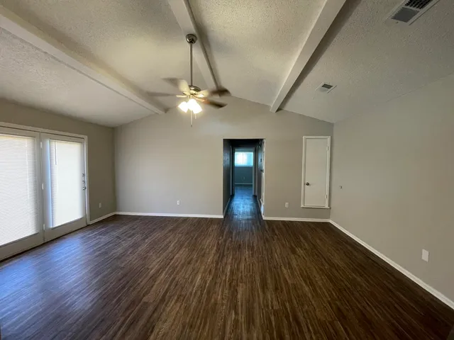 $975 | 6917 Fremont Avenue, Lubbock, TX 79413