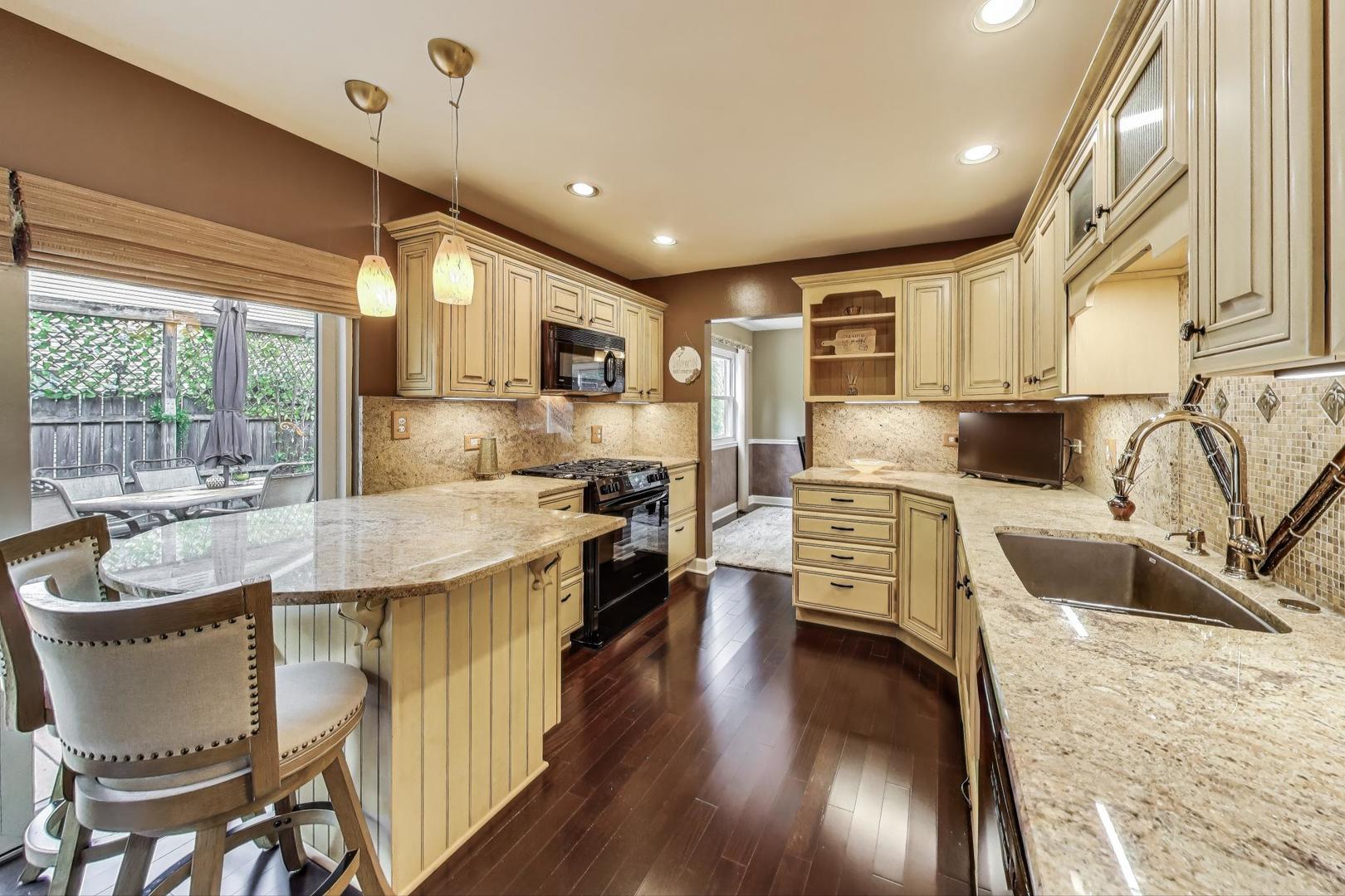 161 East Old Bridge Road Palatine, IL 60067 - Photo 13 of 50 Gallery Image 13
