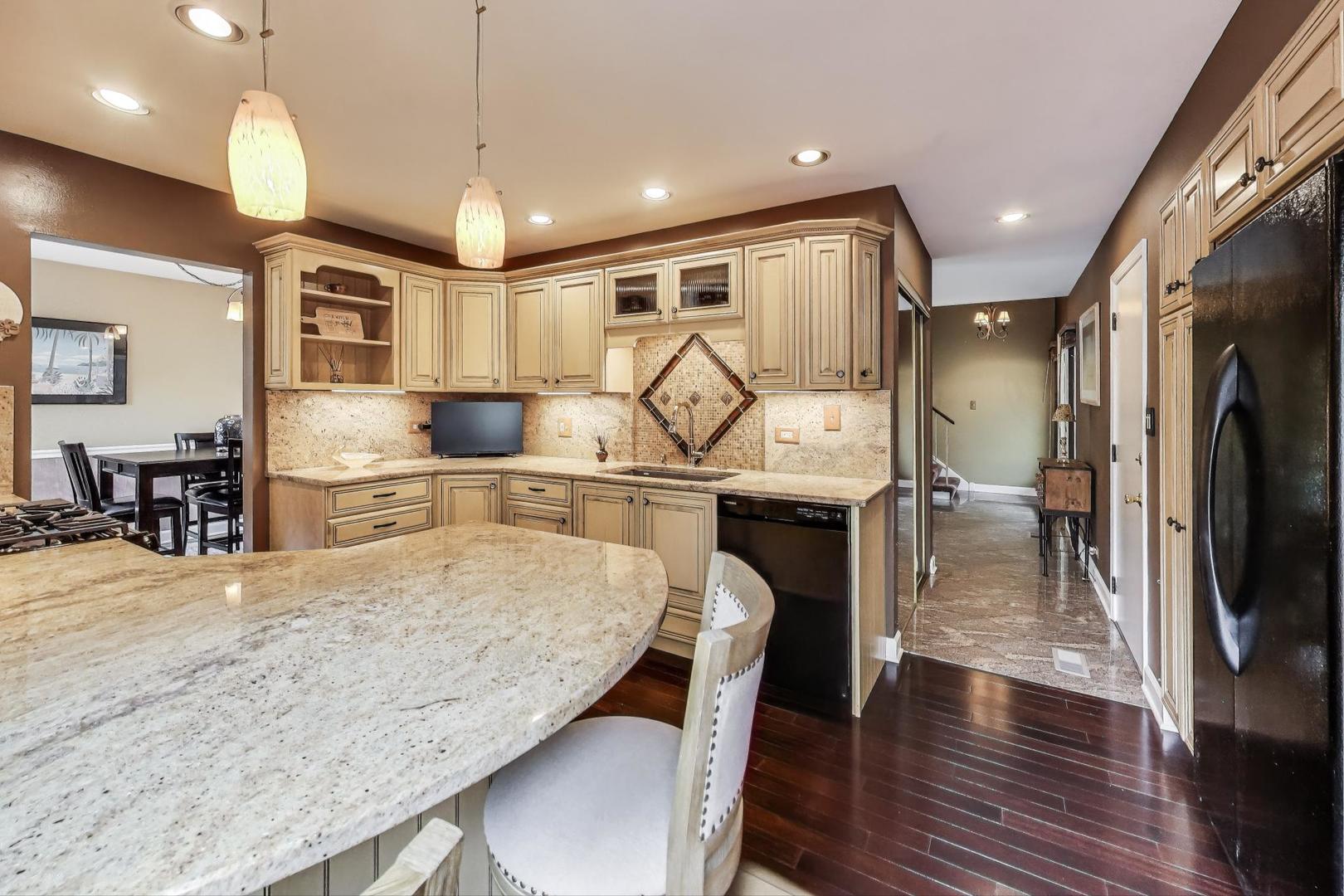 161 East Old Bridge Road Palatine, IL 60067 - Photo 14 of 50 Gallery Image 14