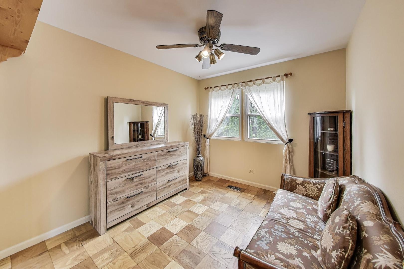 161 East Old Bridge Road Palatine, IL 60067 - Photo 24 of 50 Gallery Image 24