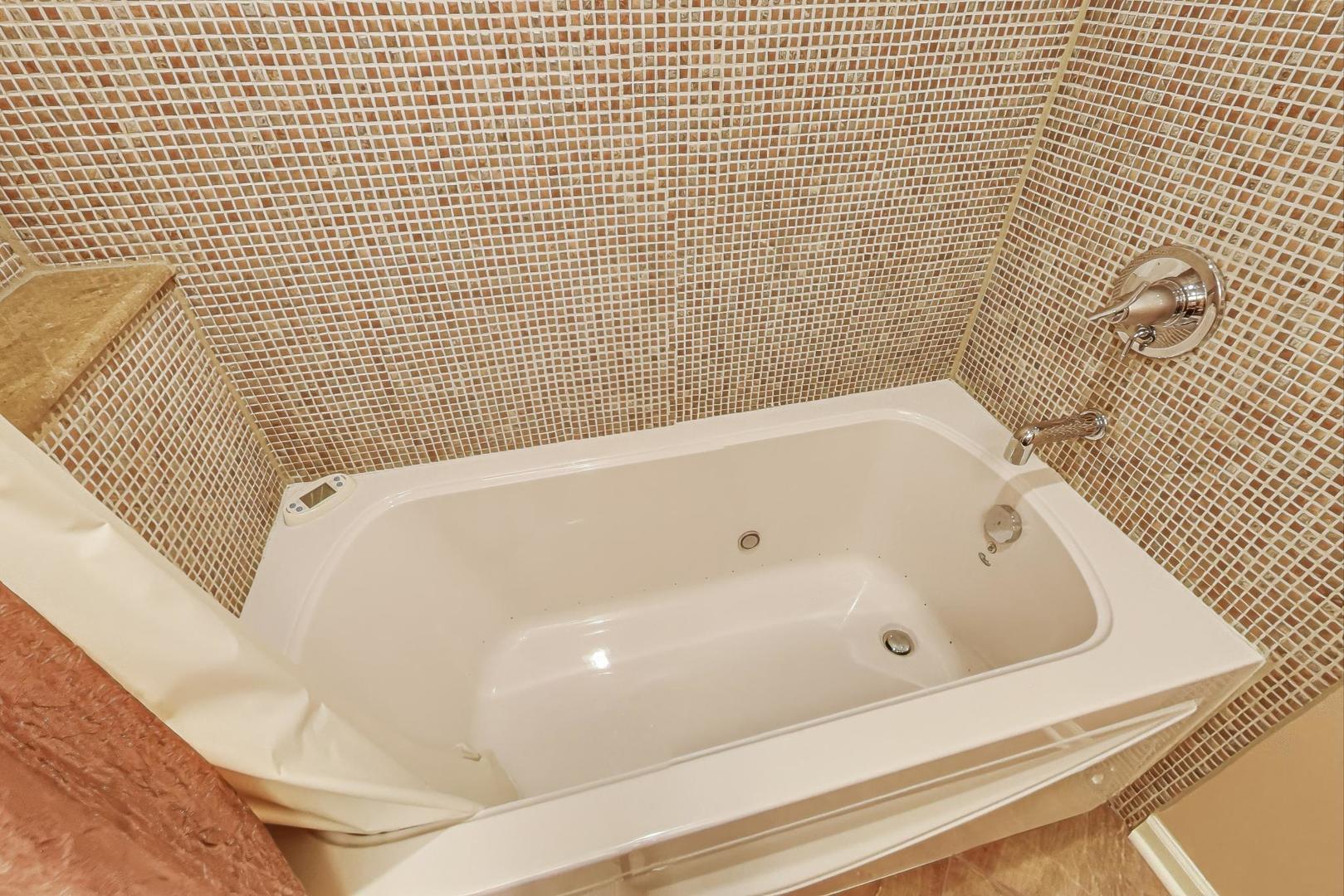 161 East Old Bridge Road Palatine, IL 60067 - Photo 28 of 50 Gallery Image 28