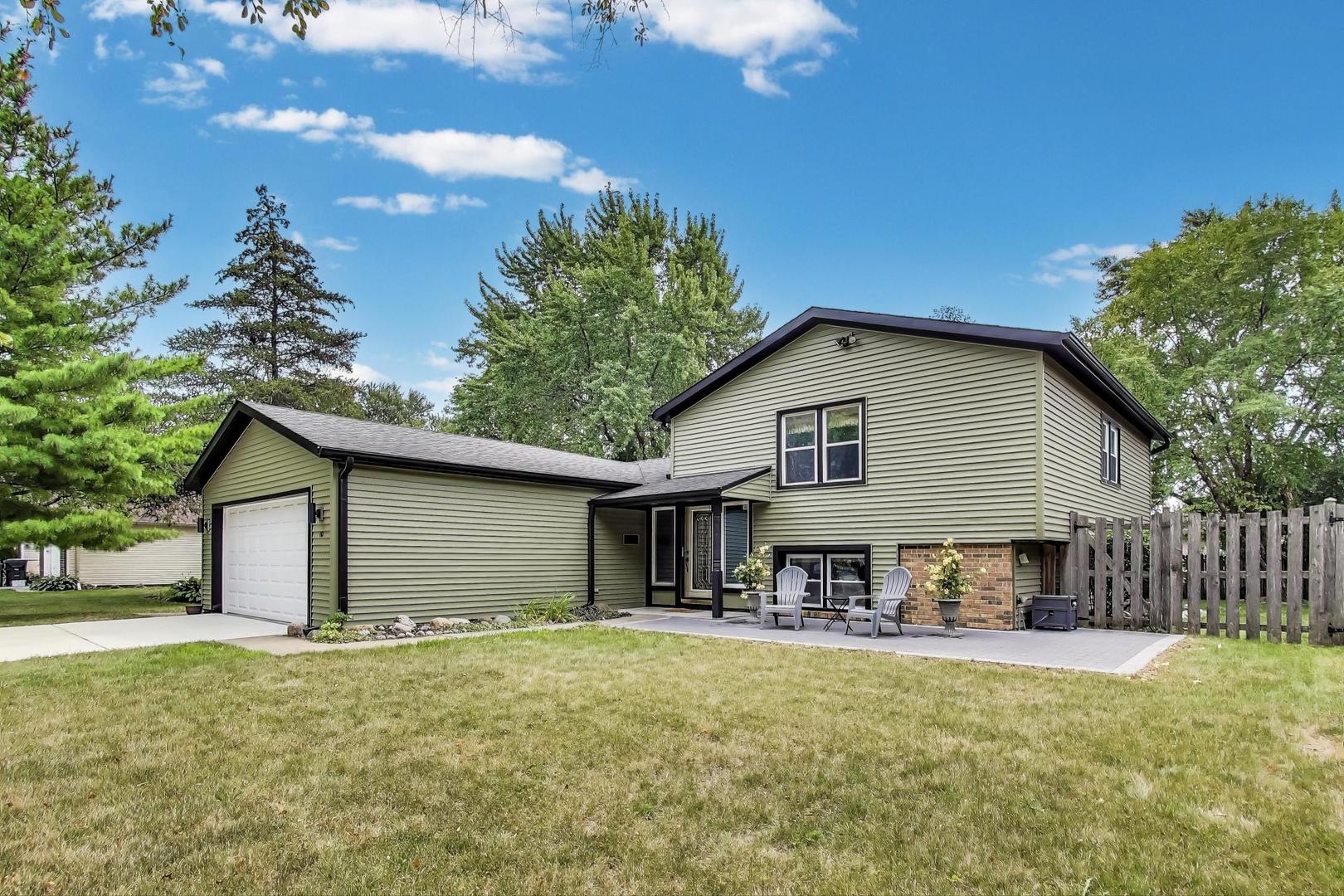 161 East Old Bridge Road Palatine, IL 60067 - Photo 3 of 50 Gallery Image 3
