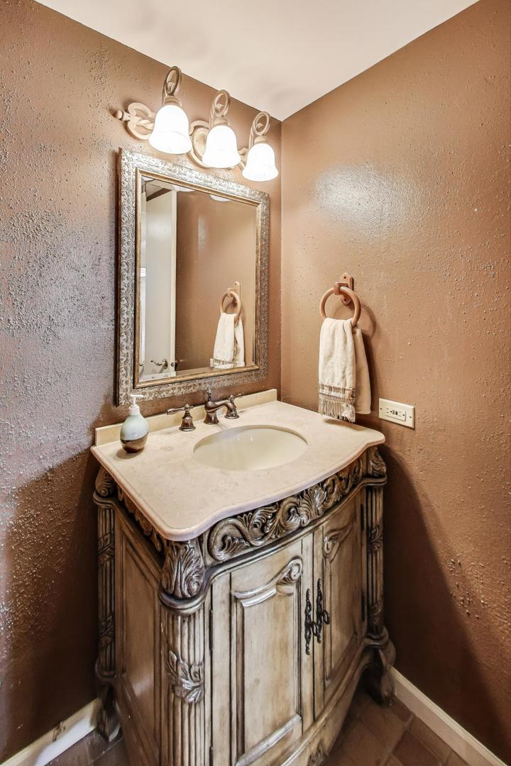 161 East Old Bridge Road Palatine, IL 60067 - Photo 32 of 50 Gallery Image 32
