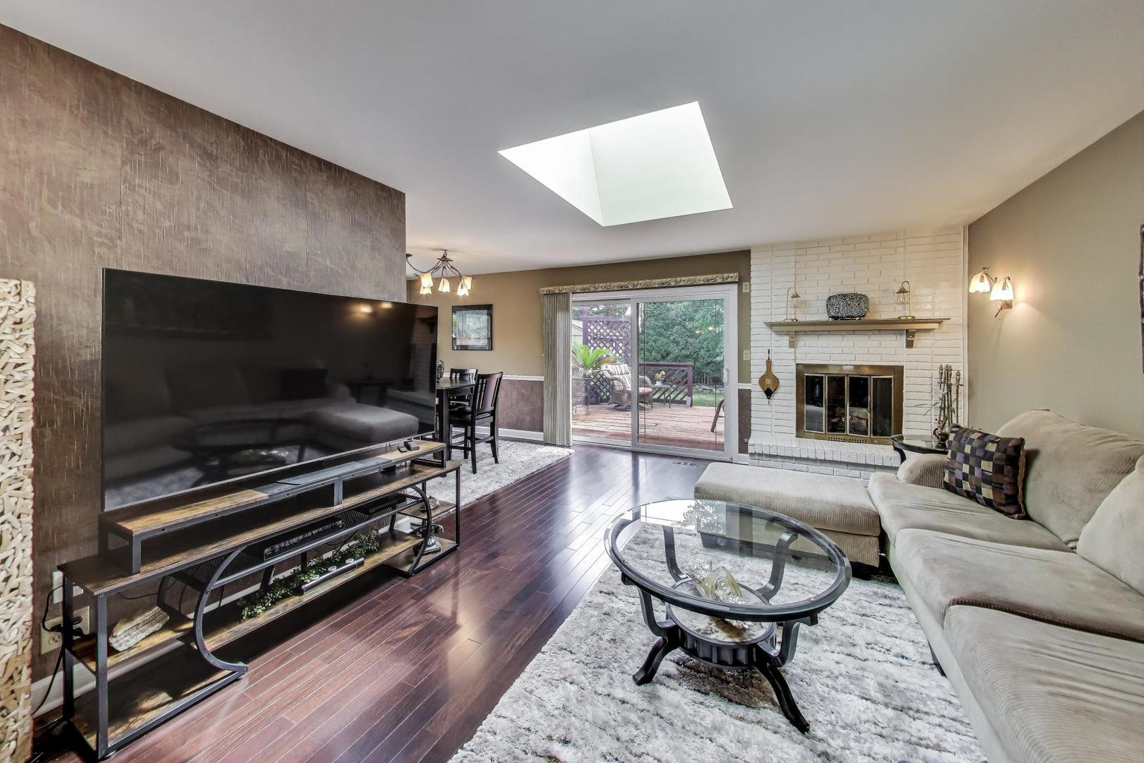 161 East Old Bridge Road Palatine, IL 60067 - Photo 7 of 50 Gallery Image 7