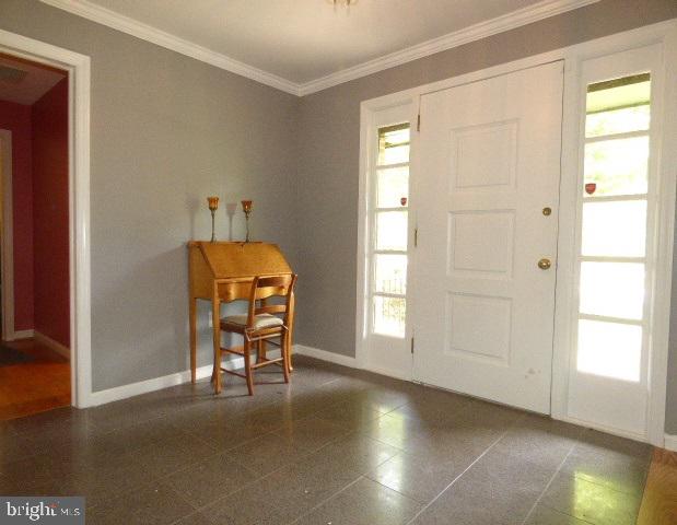1970 Hawthorne Road York, PA 17406 - Photo 3 of 21 Gallery Image 3
