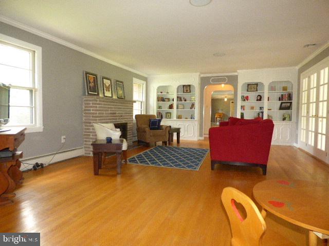 1970 Hawthorne Road York, PA 17406 - Photo 4 of 21 Gallery Image 4