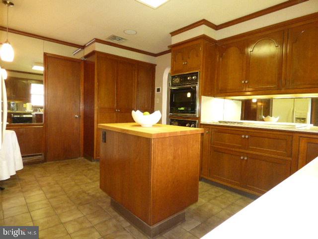 1970 Hawthorne Road York, PA 17406 - Photo 8 of 21 Gallery Image 8