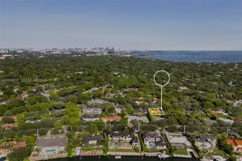$2,999,000 | 6520 San Vicente Street, Coral Gables, FL 33146