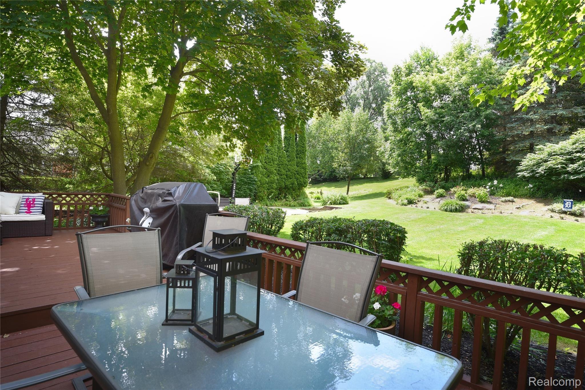 1069 Springwood Lane Rochester, MI 48309 - Photo 32 of 37 Peaceful yard view from deck