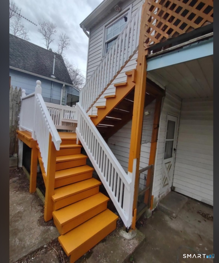36 Reynolds Street Norwich, CT 06360 - Photo 17 of 17 a view of entryway