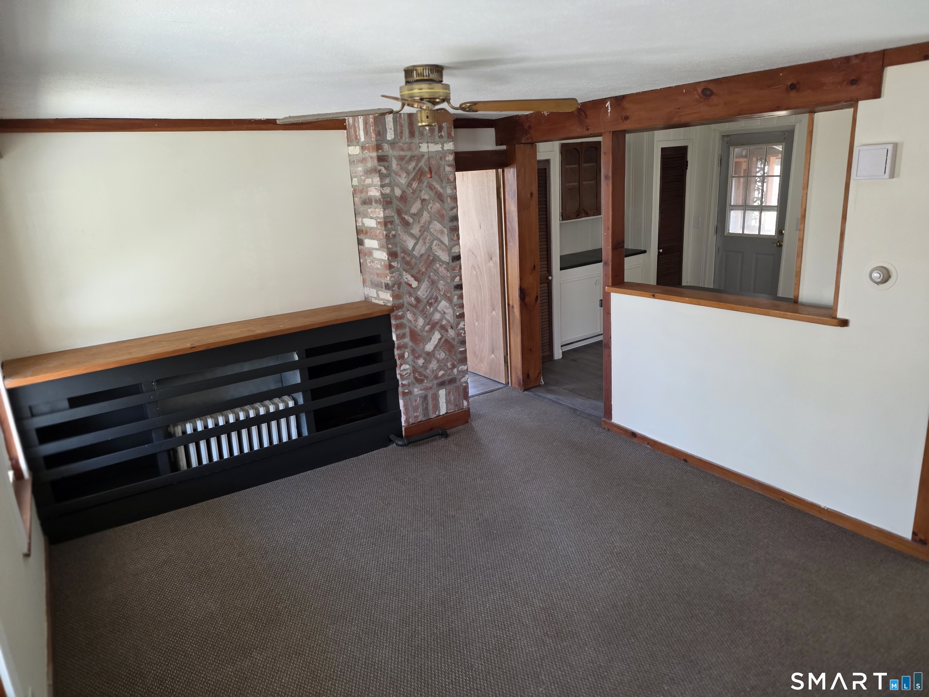 36 Reynolds Street Norwich, CT 06360 - Photo 5 of 17 a view of livingroom with furniture