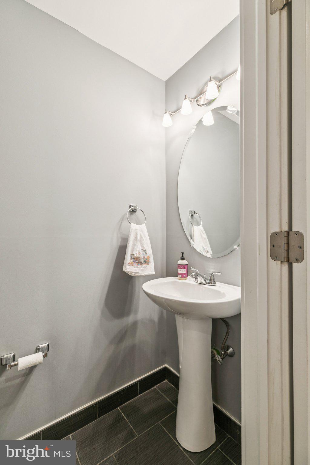 2400 Madison Square Philadelphia, PA 19146 - Photo 31 of 39