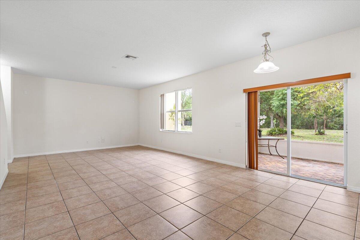 9533 Windrift Circle Fort Pierce, FL 34945 - Photo 11 of 52 11-9533WindriftCir_11