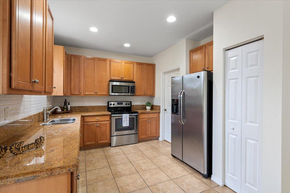 9533 Windrift Circle Fort Pierce, FL 34945 - Photo 14 of 52 15-9533WindriftCir_15