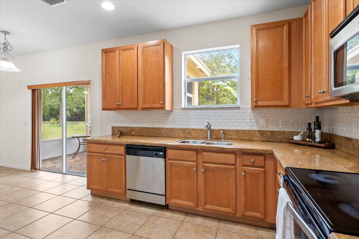 9533 Windrift Circle Fort Pierce, FL 34945 - Photo 19 of 52 16-9533WindriftCir_16