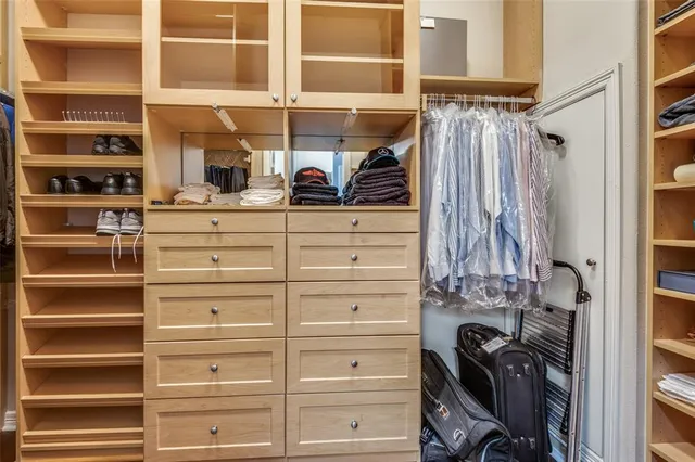 $435,000 | 330 Las Colinas Boulevard East, Unit 1424, Irving, TX 75039