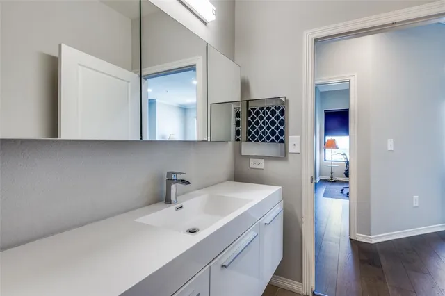 $435,000 | 330 Las Colinas Boulevard East, Unit 1424, Irving, TX 75039