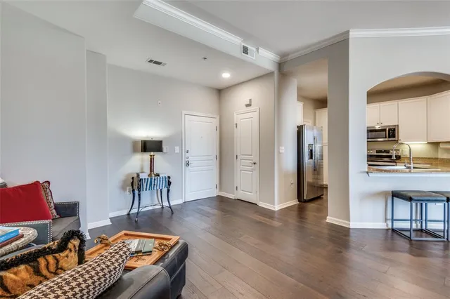 $435,000 | 330 Las Colinas Boulevard East, Unit 1424, Irving, TX 75039