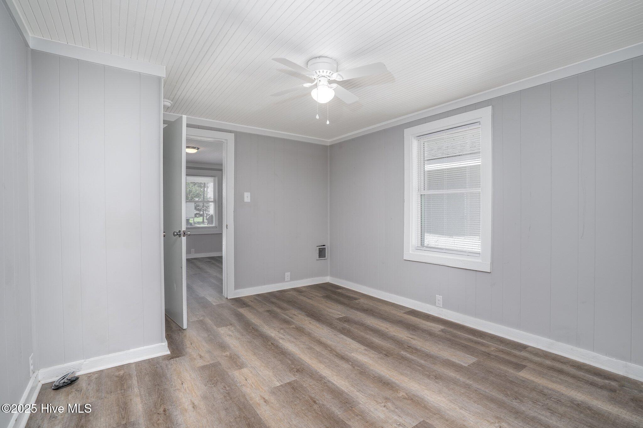 009-1505StantonsburgRoadSoutheast-Wilson