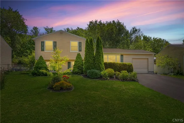 $269,900 | 5510 Taormina Drive, Clay, NY 13041