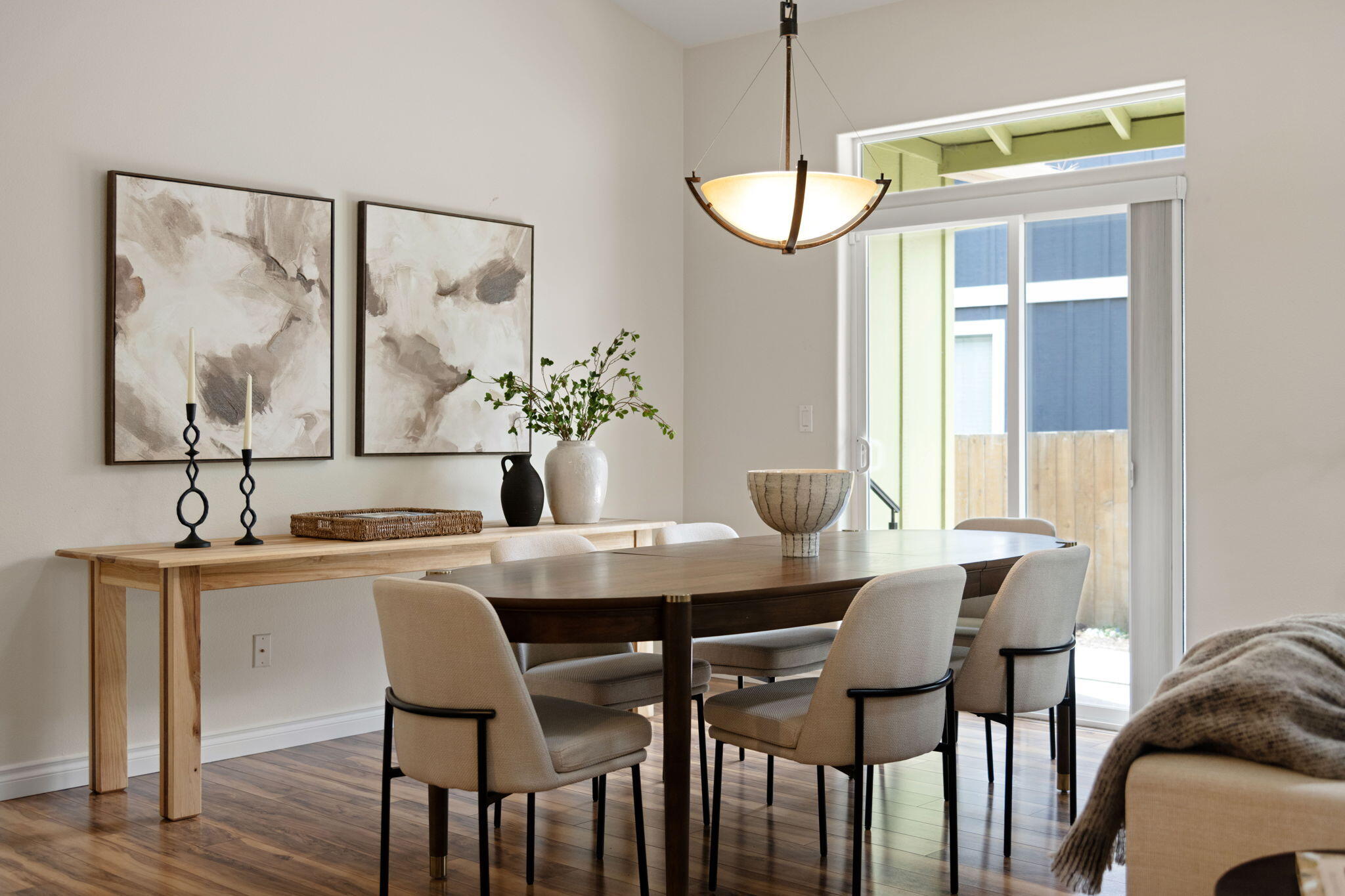 Dining area slider to access the outdoor living spaces