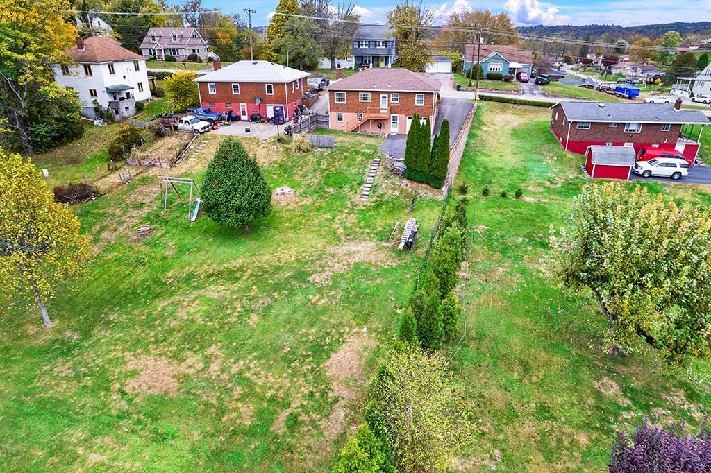 1689 4th Street Monongahela, PA 15063 - Photo 3 of 31 a view of a city
