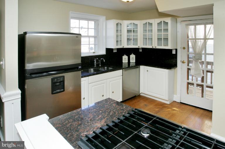 4621 Rosedale Avenue Bethesda, MD 20814 - Photo 14 of 30 Kitchen