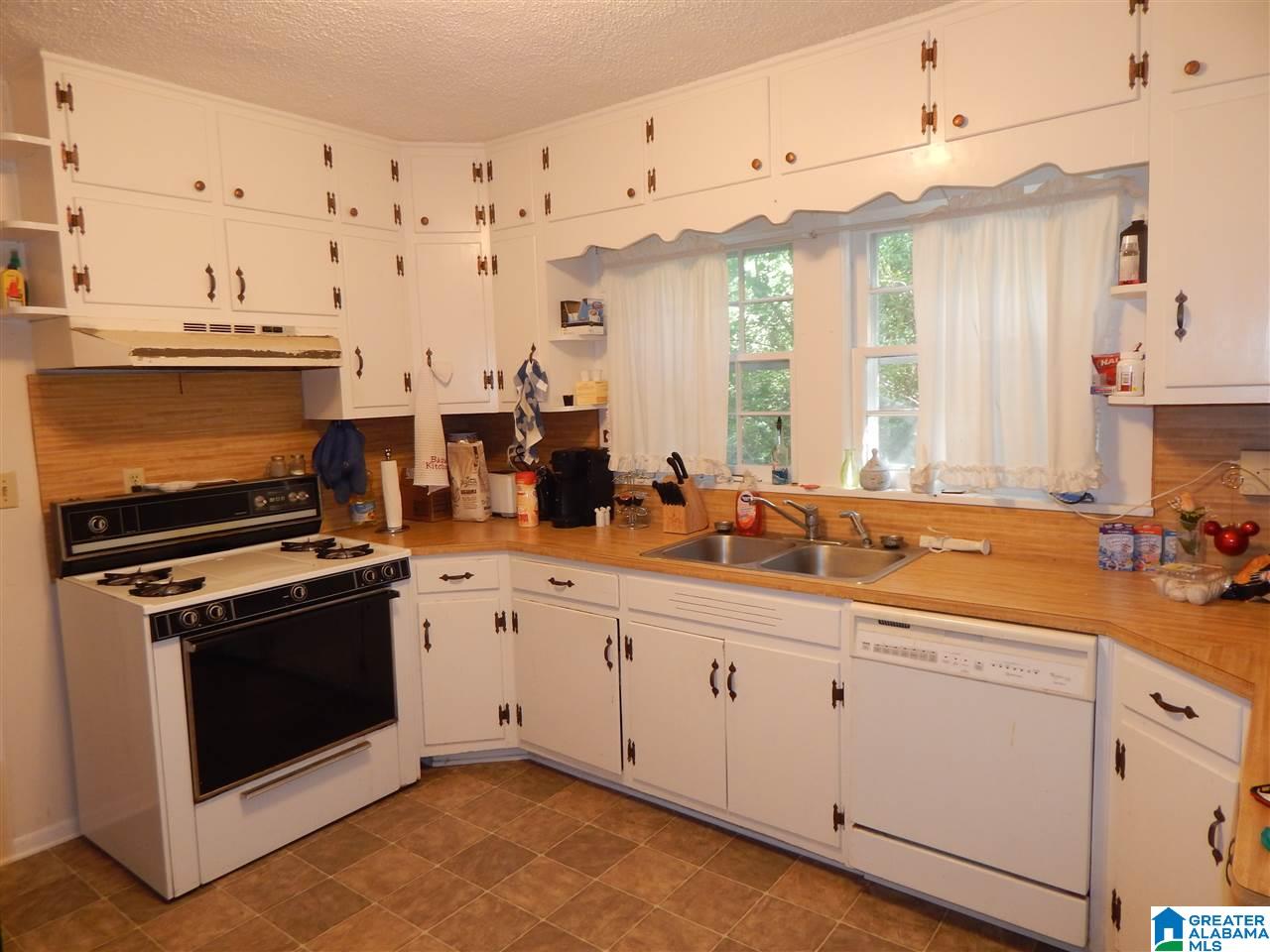 6881 Garrett Road Gardendale, AL 35071 - Photo 7 of 12