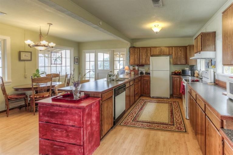 3701 Old Stage Road Medford, OR 97502 - Photo 12 of 35 Additional Photo