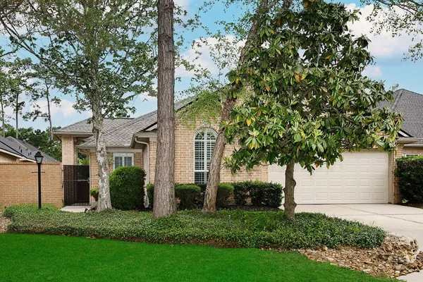 $3,800 | 15 Rockledge Drive, The Woodlands, TX 77382