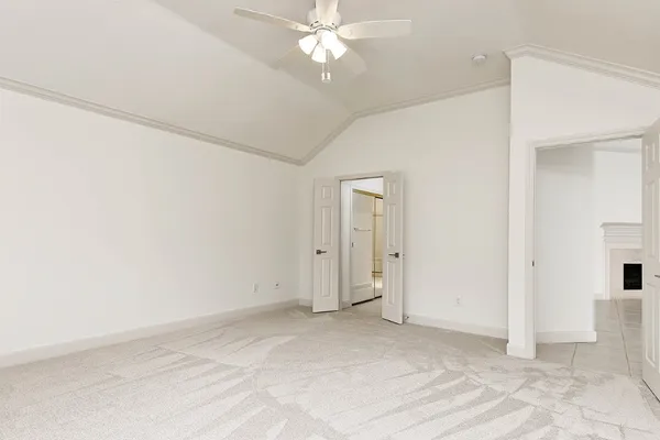 $3,800 | 15 Rockledge Drive, The Woodlands, TX 77382