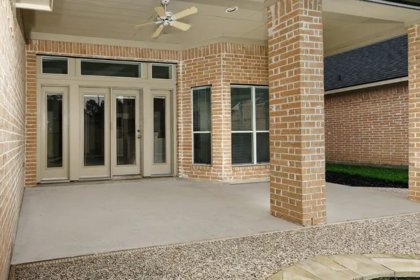 $3,800 | 15 Rockledge Drive, The Woodlands, TX 77382