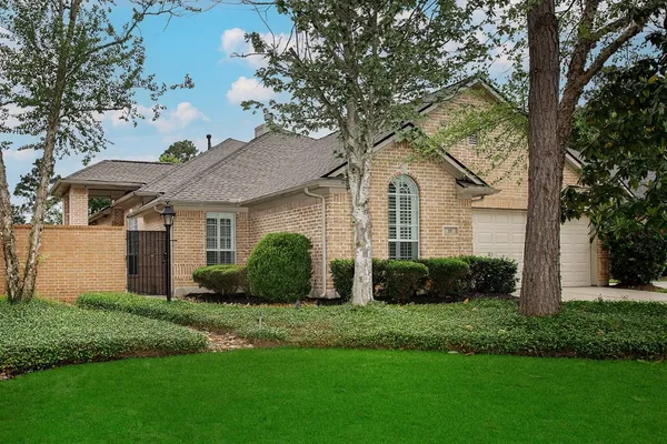 $3,800 | 15 Rockledge Drive, The Woodlands, TX 77382