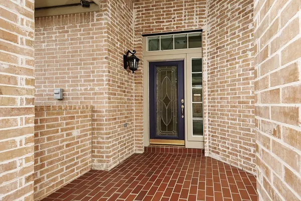 $3,800 | 15 Rockledge Drive, The Woodlands, TX 77382