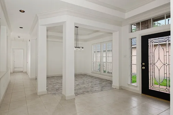 $3,800 | 15 Rockledge Drive, The Woodlands, TX 77382