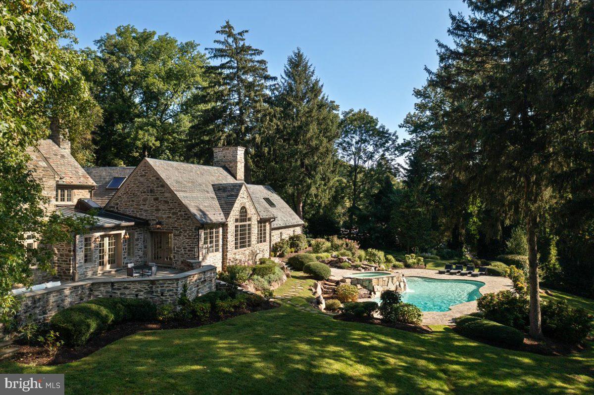 1233 Meadowbank Road Villanova, PA 19085 - Photo 6 of 89