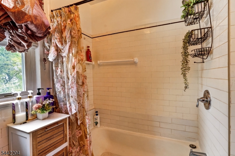 1629 May Street Union, NJ 07083 - Photo 9 of 11