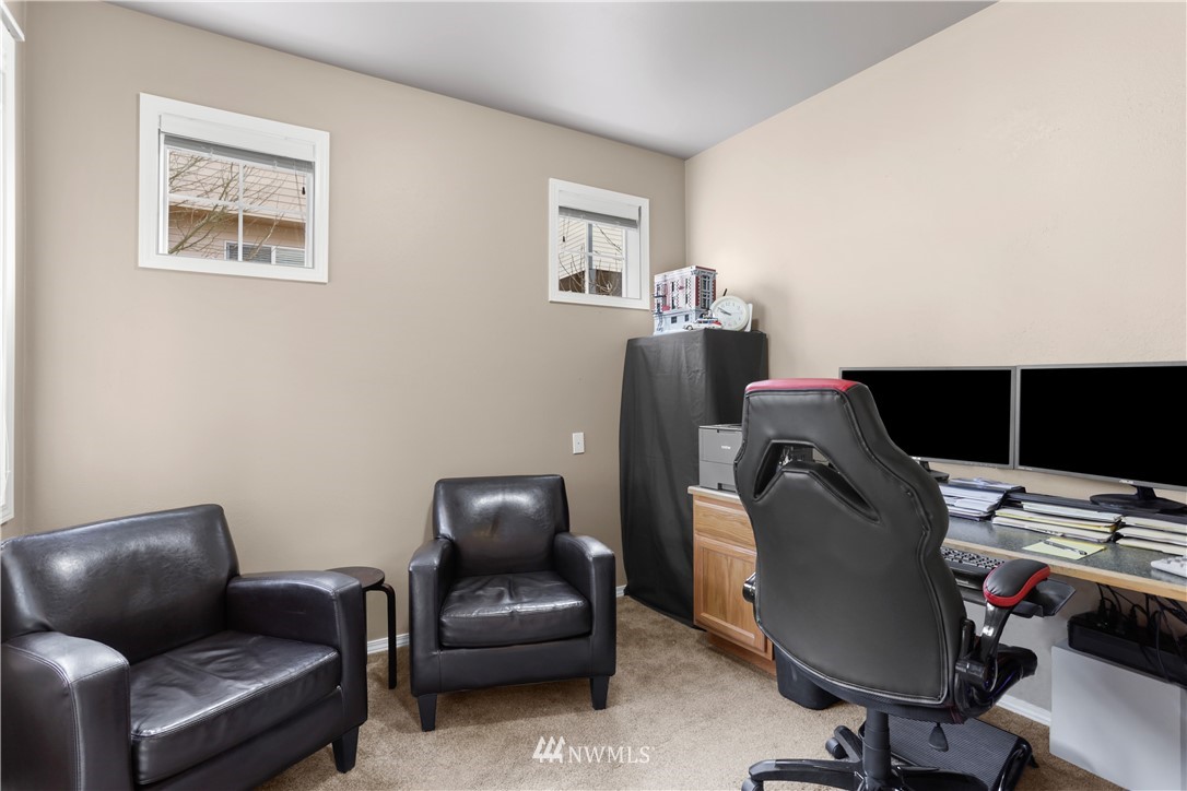 1130 184th Place Southeast Bothell, WA 98012 - Photo 4 of 30 Gallery Image 4