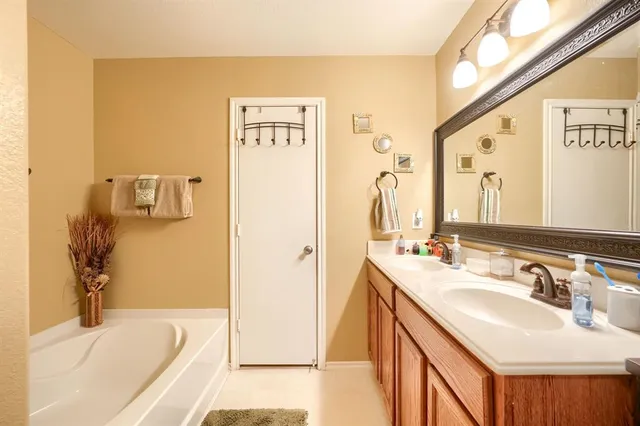 a view of entryway and workspace