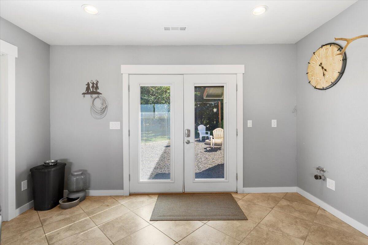 970 West Justice Road Central Point, OR 97502 - Photo 15 of 35 32-D9A3365