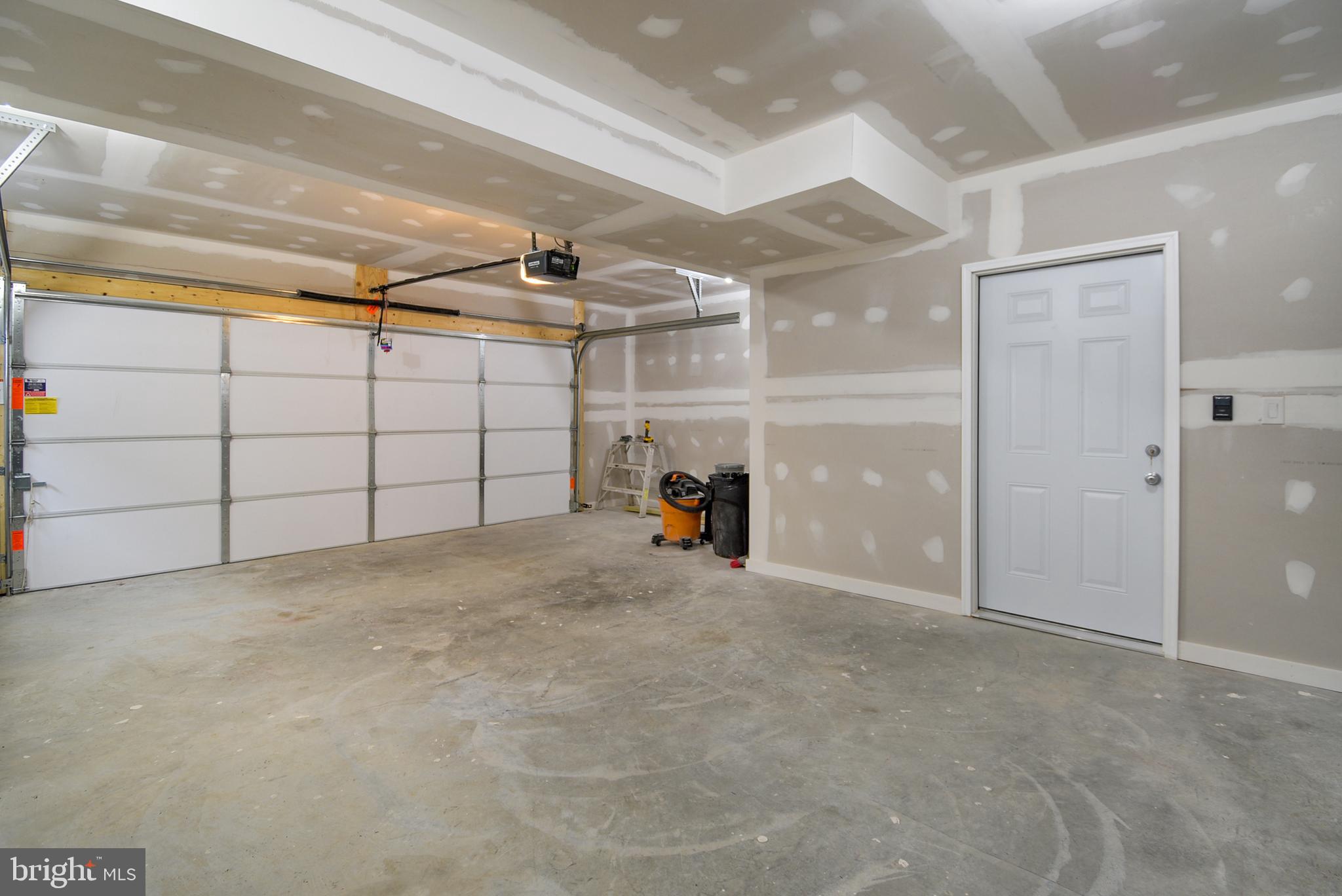 826 River Road Hamburg, PA 19526 - Photo 22 of 32 Garage