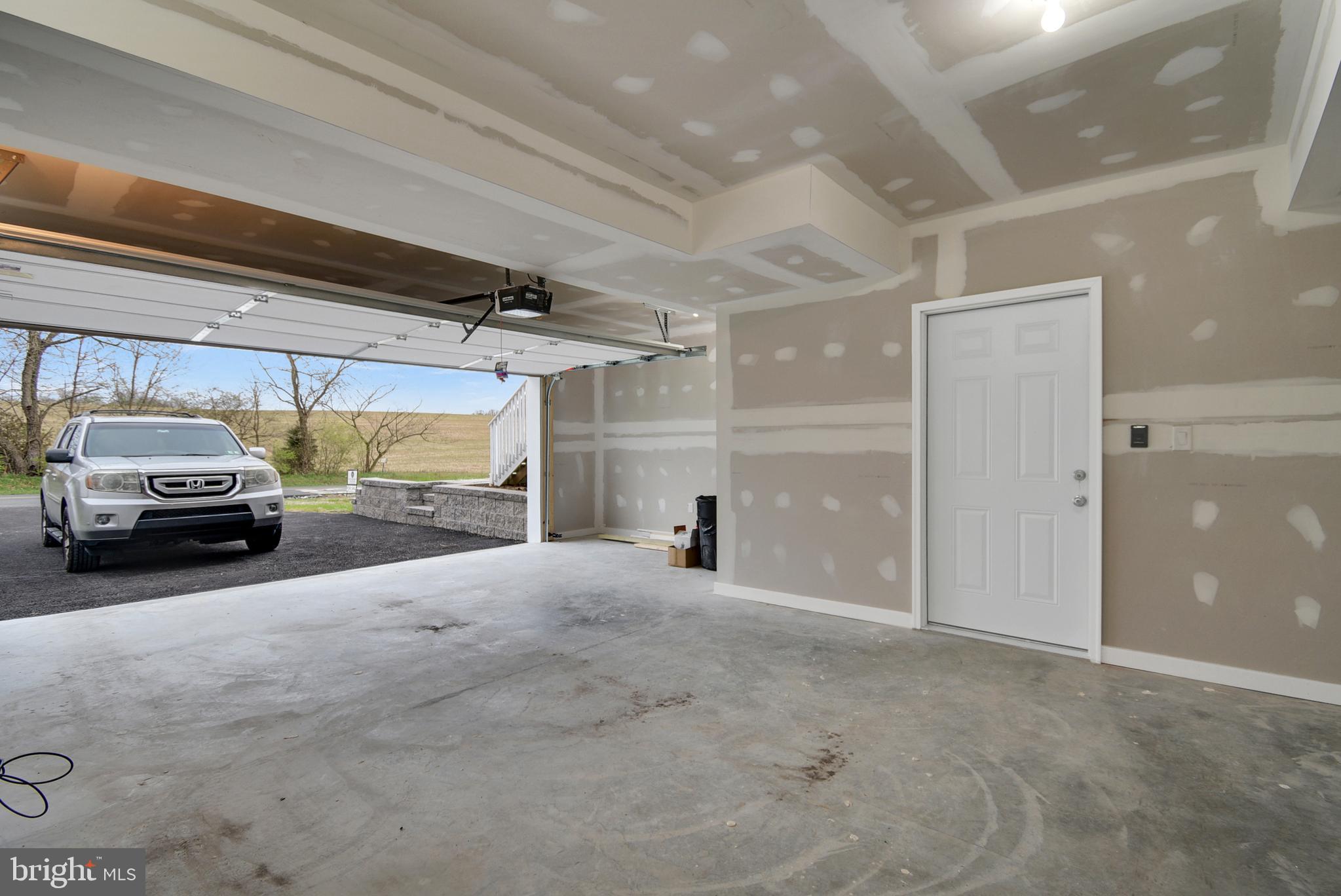 826 River Road Hamburg, PA 19526 - Photo 23 of 32 Garage
