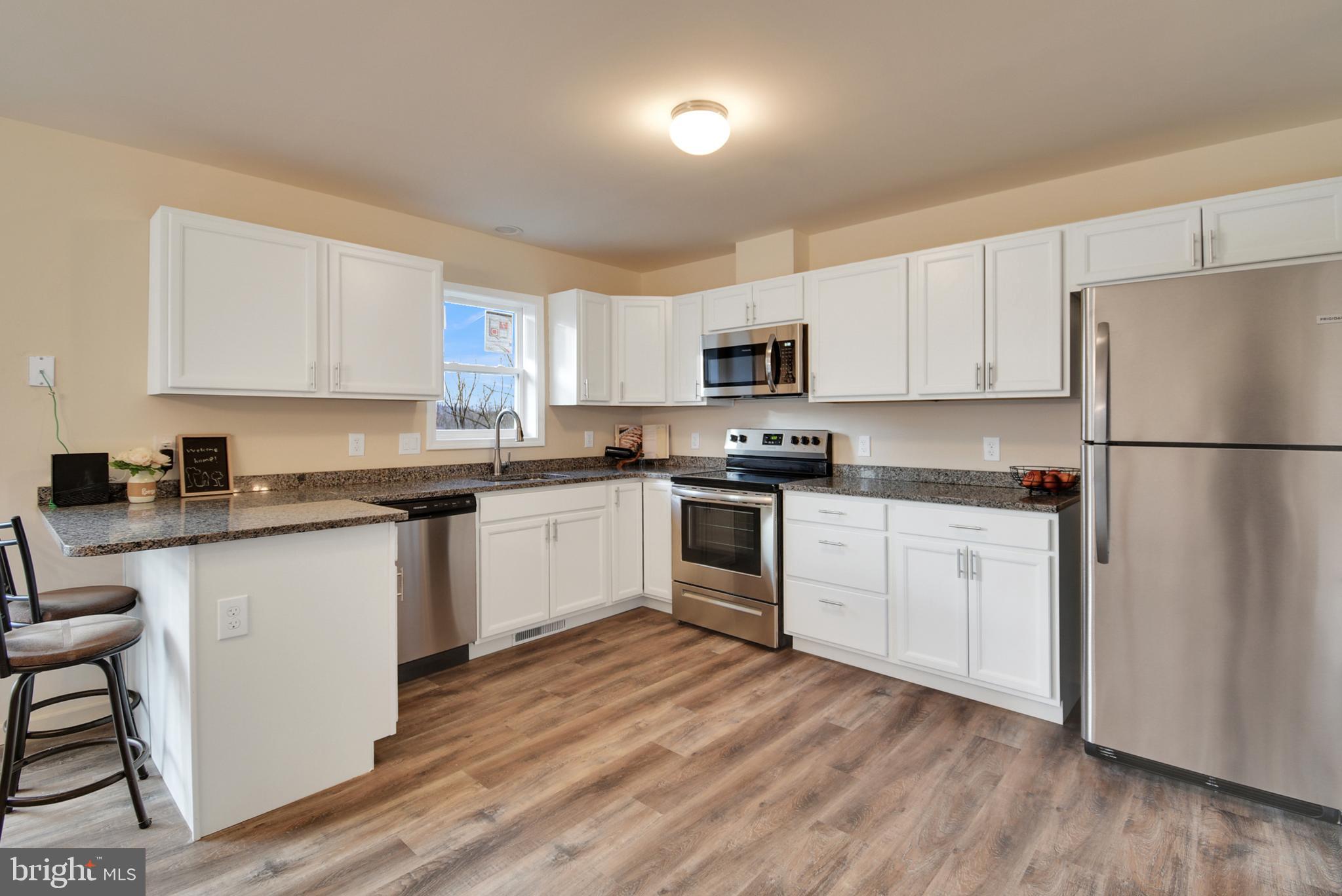 826 River Road Hamburg, PA 19526 - Photo 7 of 32 Kitchen