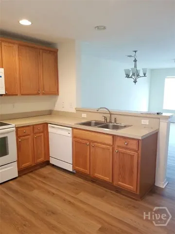 $1,650 | 125 Fairgreen Street, Savannah, GA 31407