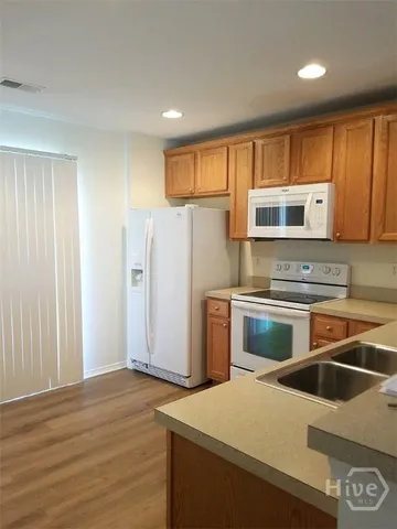 $1,650 | 125 Fairgreen Street, Savannah, GA 31407