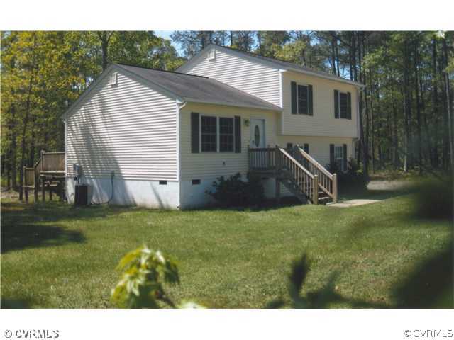 18739 Indian Road Petersburg, VA 23805 - Photo 1 of 10 Exterior Front
