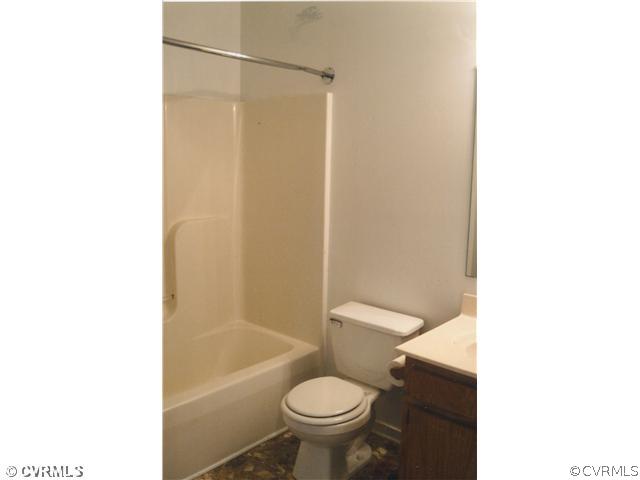 18739 Indian Road Petersburg, VA 23805 - Photo 6 of 10 Master Bath