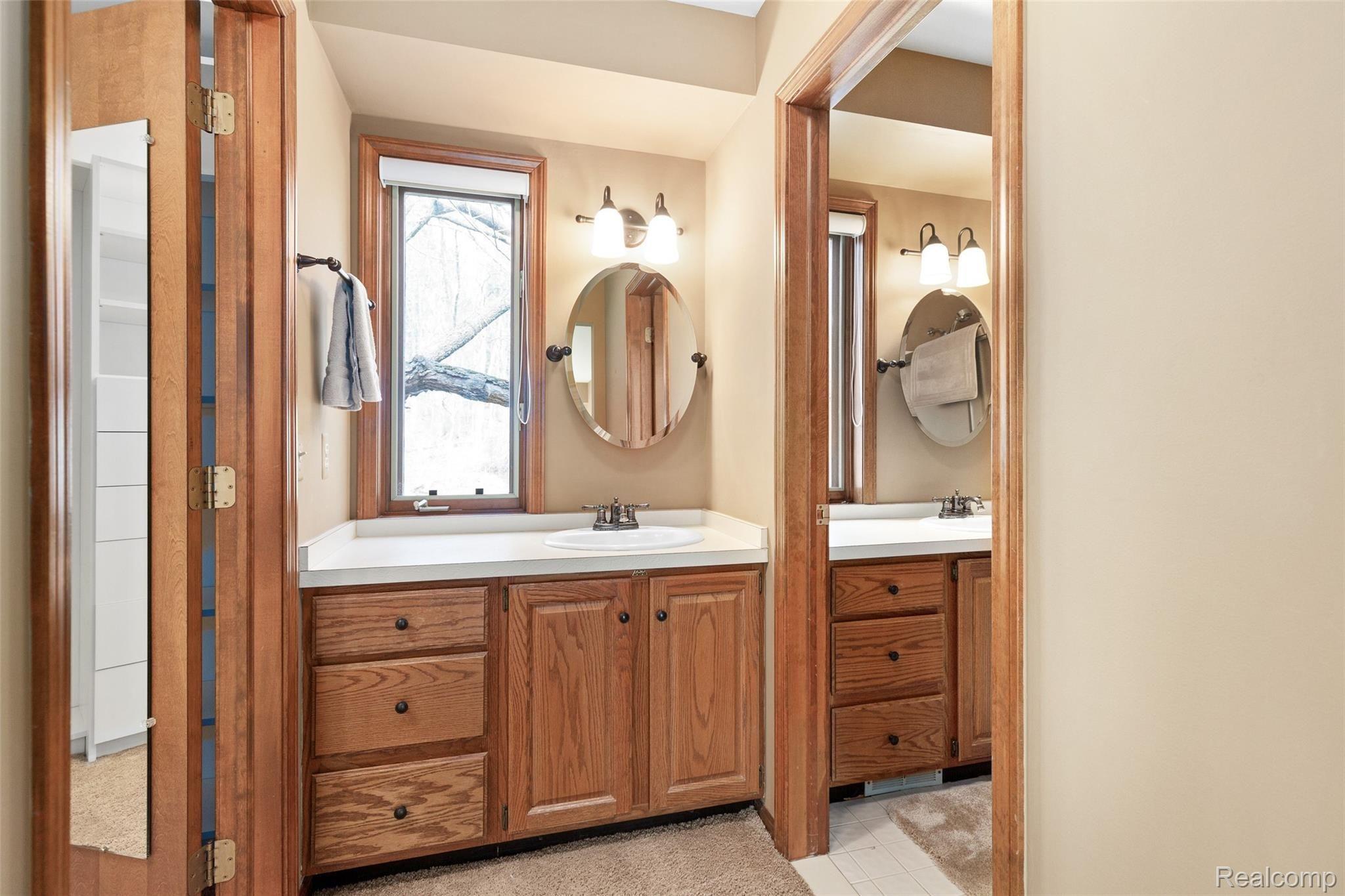 3755 Drahner Road Oxford, MI 48370 - Photo 8 of 35 Master Bath A.jpg