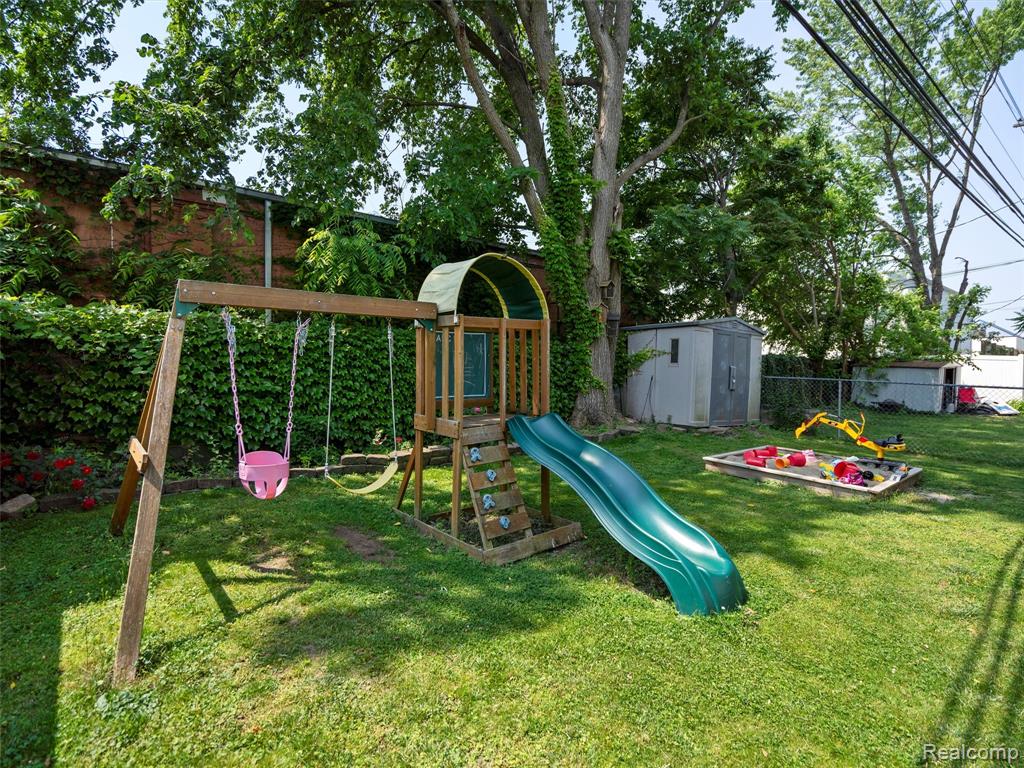 2147 Princeton Road Berkley, MI 48072 - Photo 37 of 42