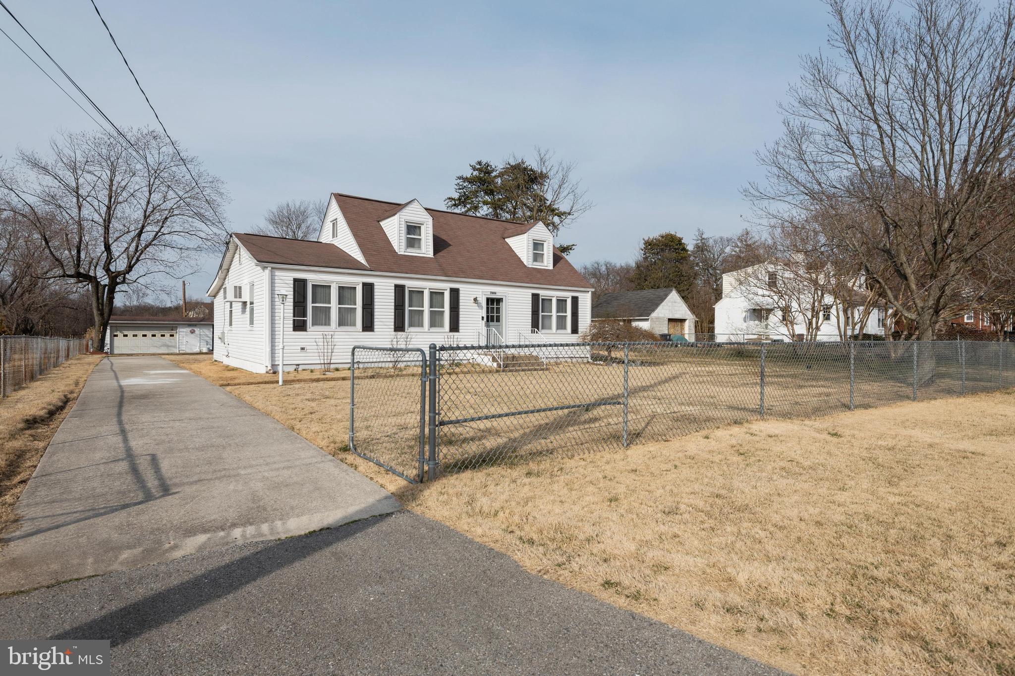 7006 East Clinton Street Clinton, MD 20735 - Photo 3 of 44